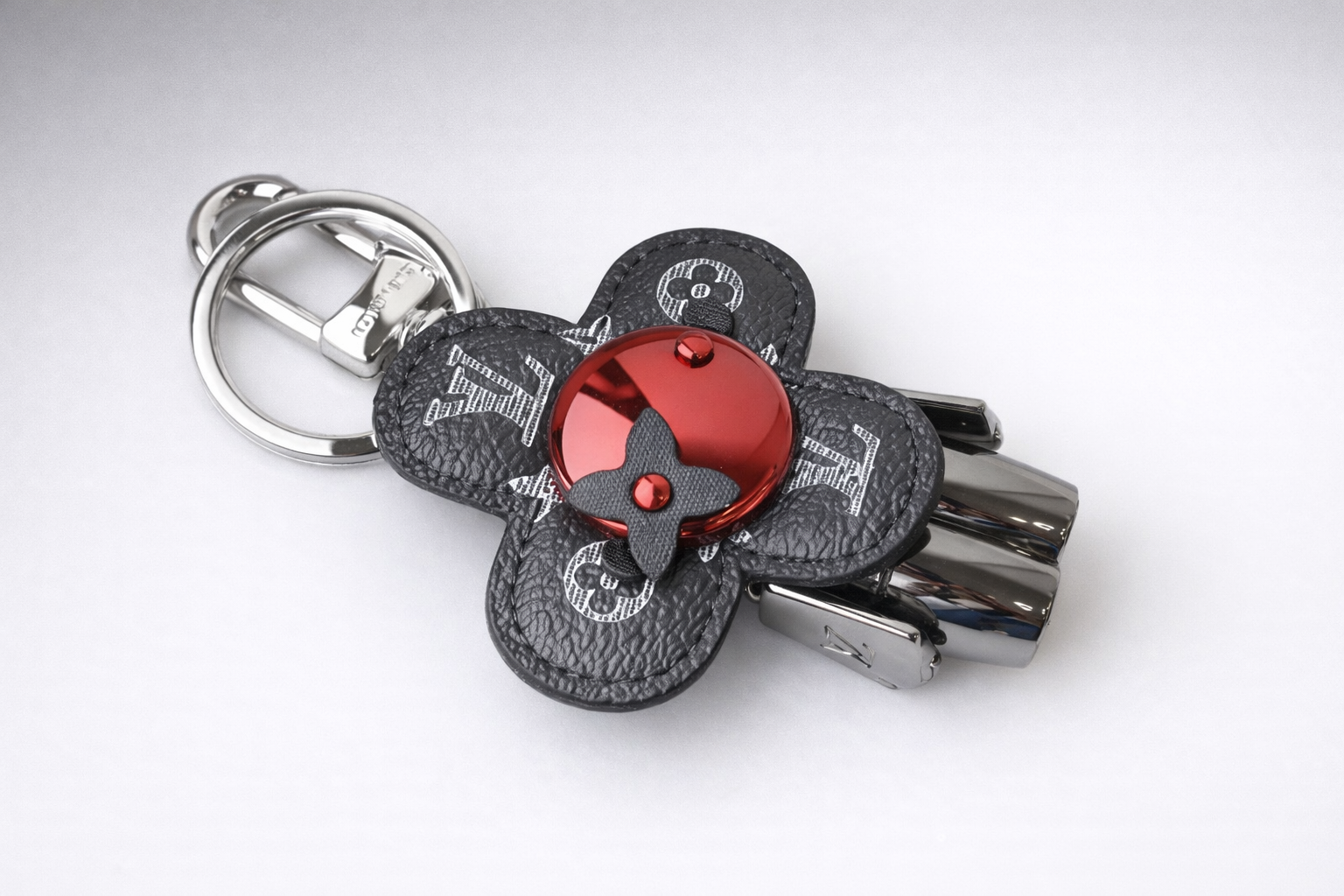 L Keyring metallic central